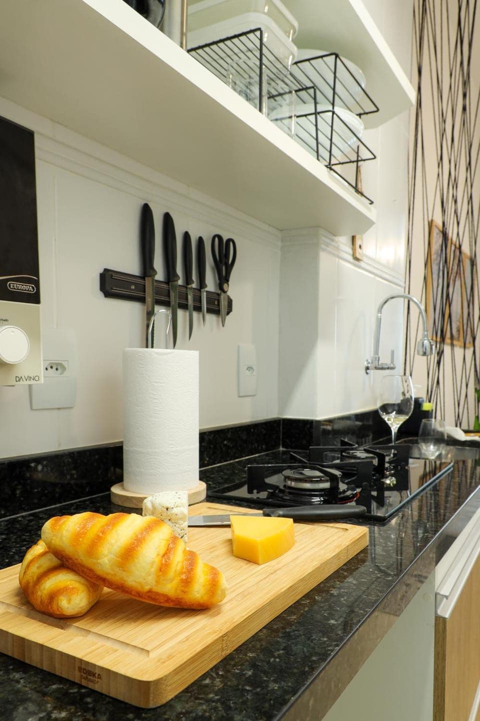 Kitchen or kitchenette, Food, minibar, stove, toaster