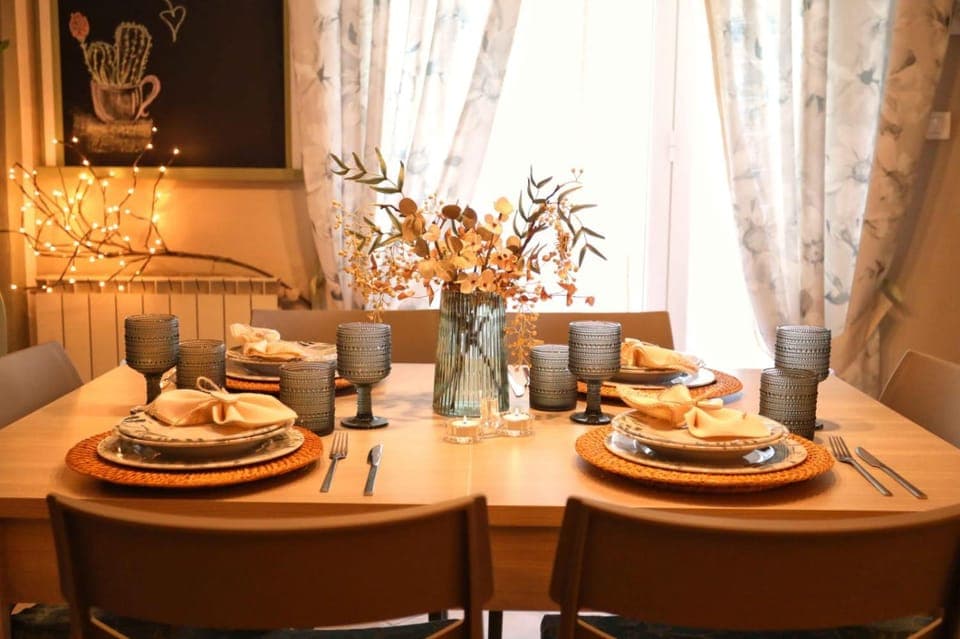 Living room, Dining area