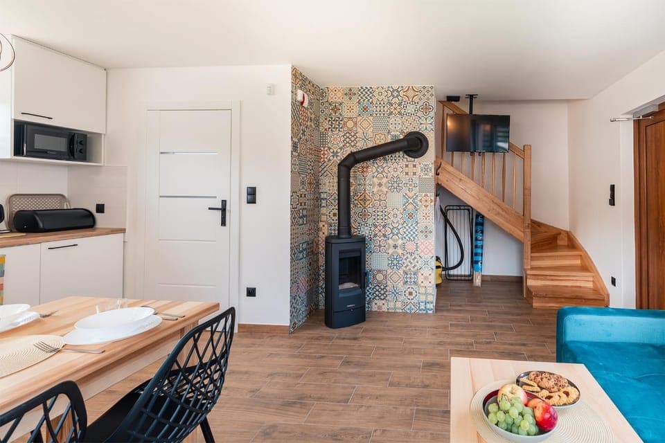 Living room, fireplace