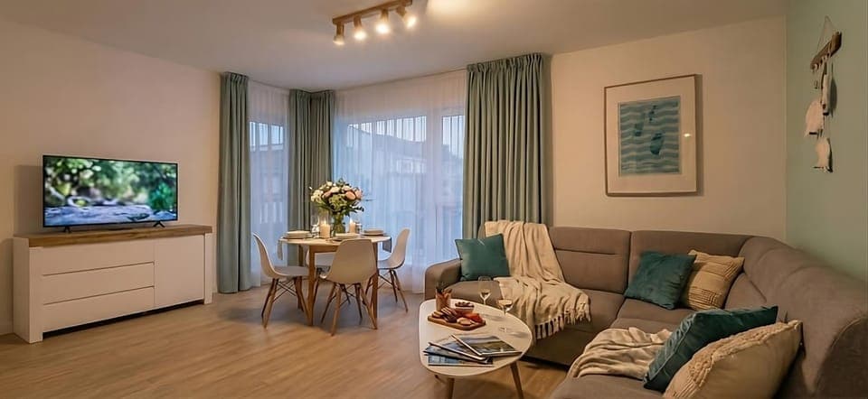 Living room, Dining area, Bedroom