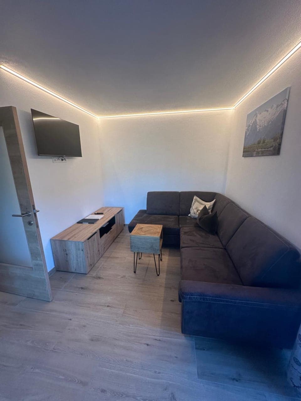 TV and multimedia, Living room, Seating area