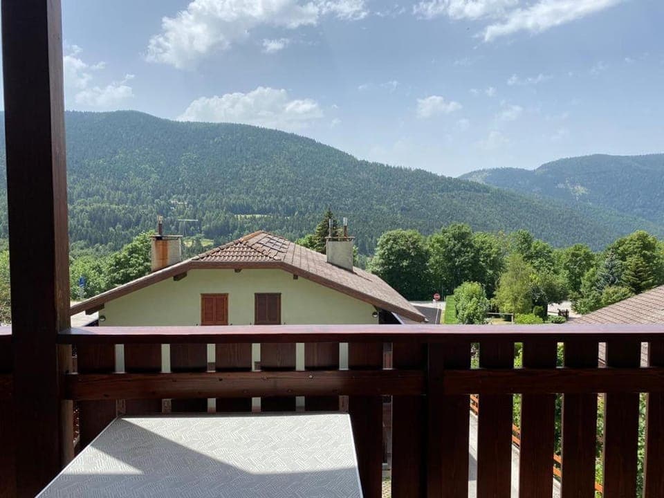 View (from property/room), Balcony/Terrace, Mountain view