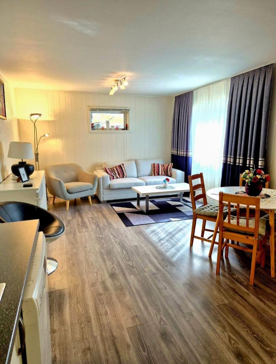 Lovely 1 bedroom downstairs condo with free parking place Apartment in Lofoten