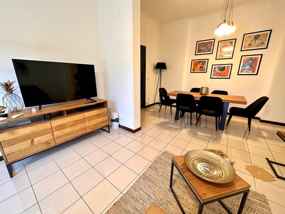 TV and multimedia, Living room, Dining area