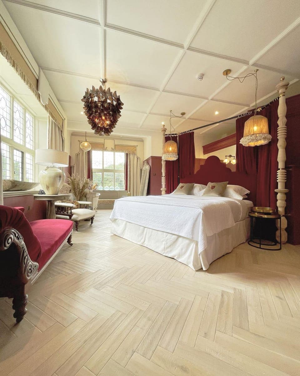 Bed, Photo of the whole room, Seating area, Bedroom, Bath