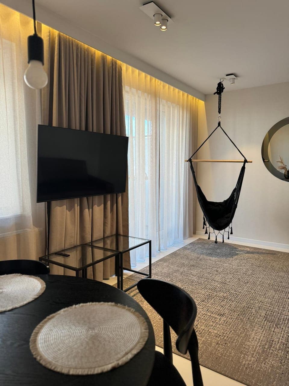 TV and multimedia, Seating area