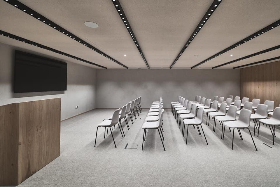 Meeting/conference room