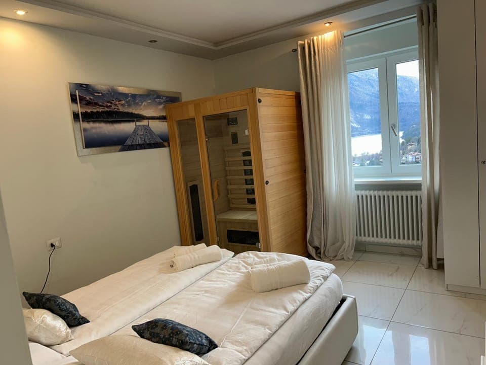 Bed, Photo of the whole room, Bedroom, internet, towels, wardrobe