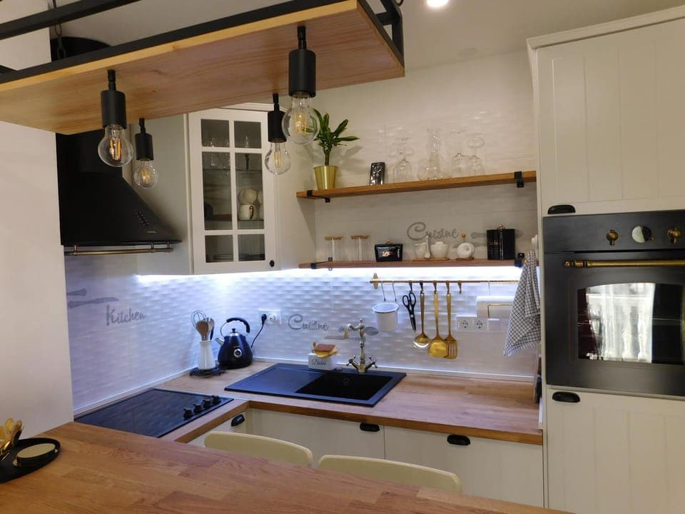 Kitchen or kitchenette