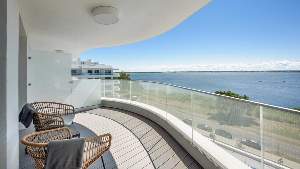 Balcony/Terrace, Lake view