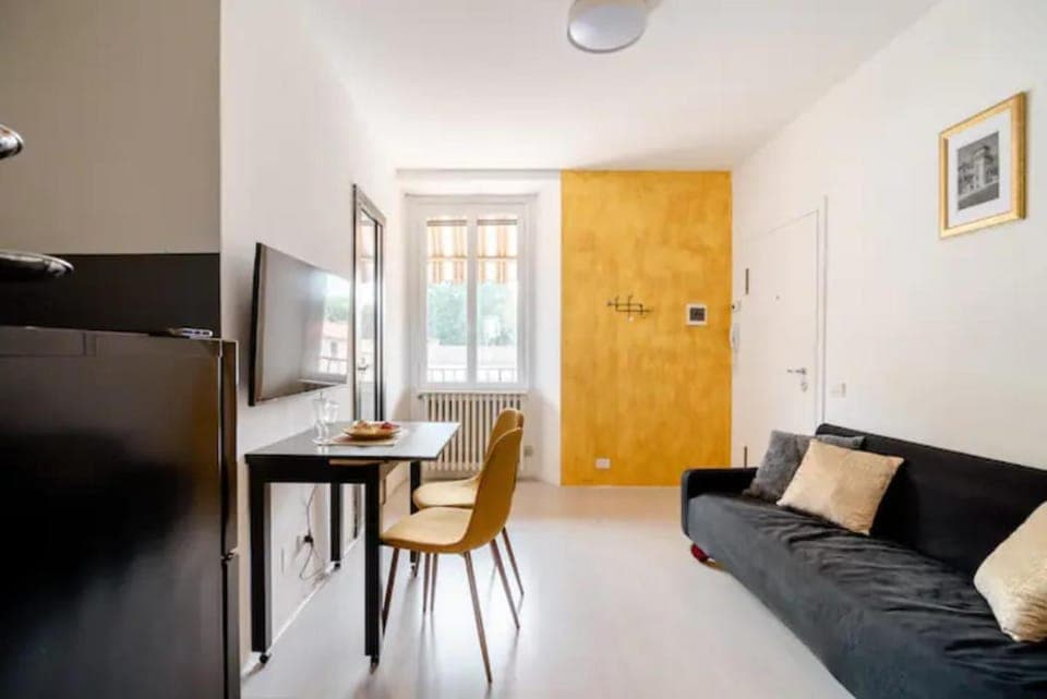 TV and multimedia, Living room, Dining area