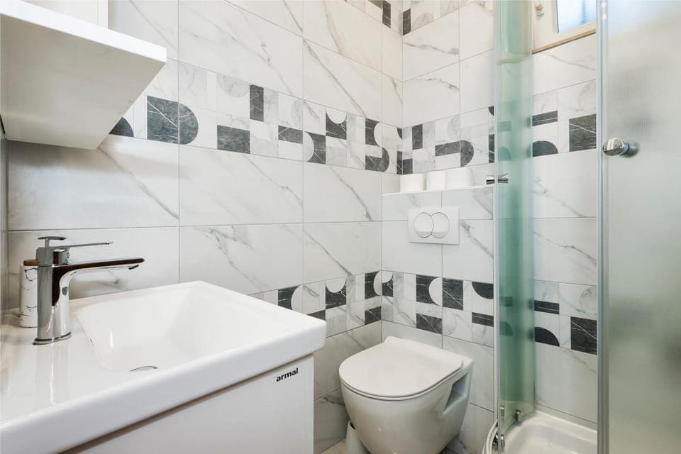Toilet, Bathroom