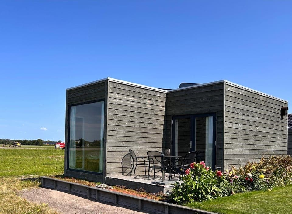 Property building, Day, Natural landscape, Garden