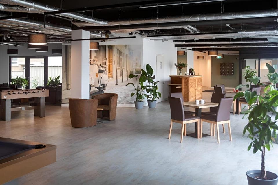 Communal lounge/ TV room, Billiard, Lobby or reception, Lounge or bar