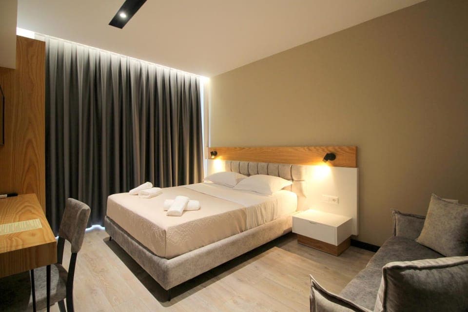 Bed, Photo of the whole room, Bedroom