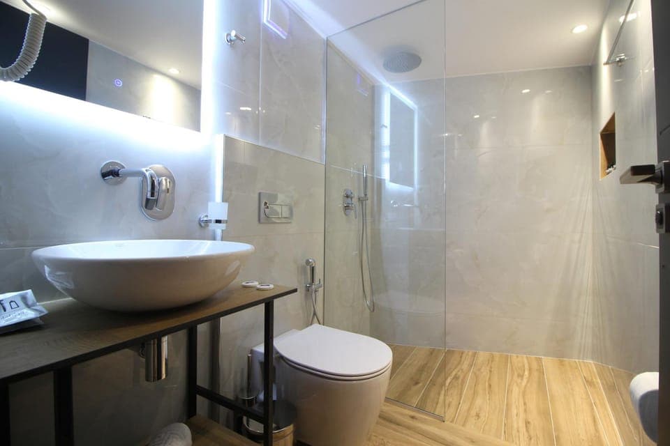 Shower, Toilet, Bathroom