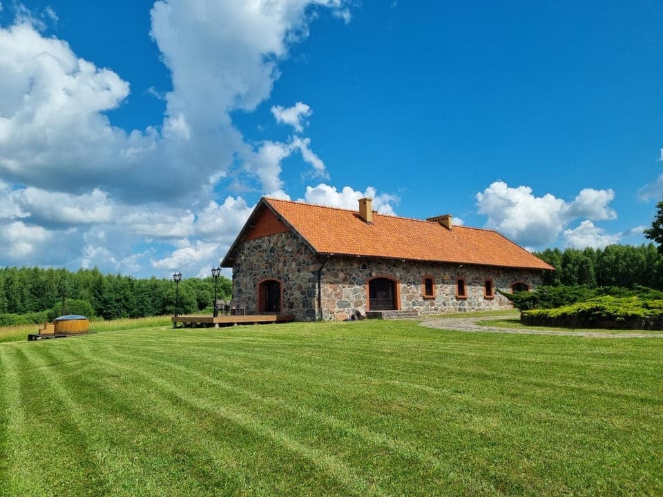 Property building, Garden view, Landmark view