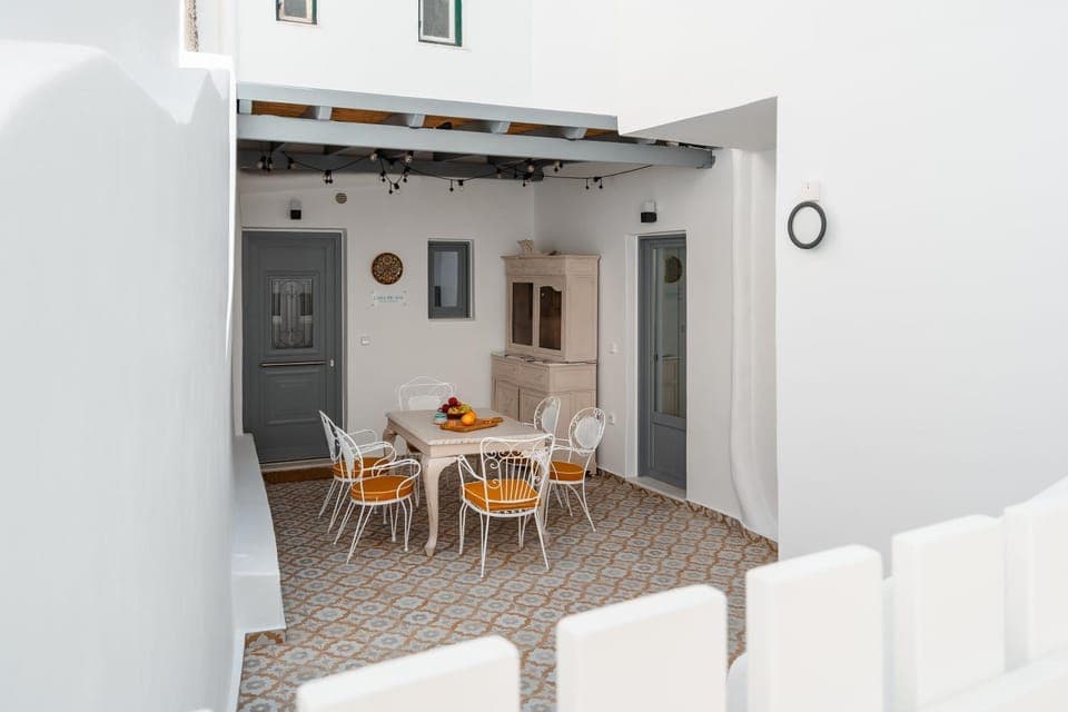 Inner courtyard view