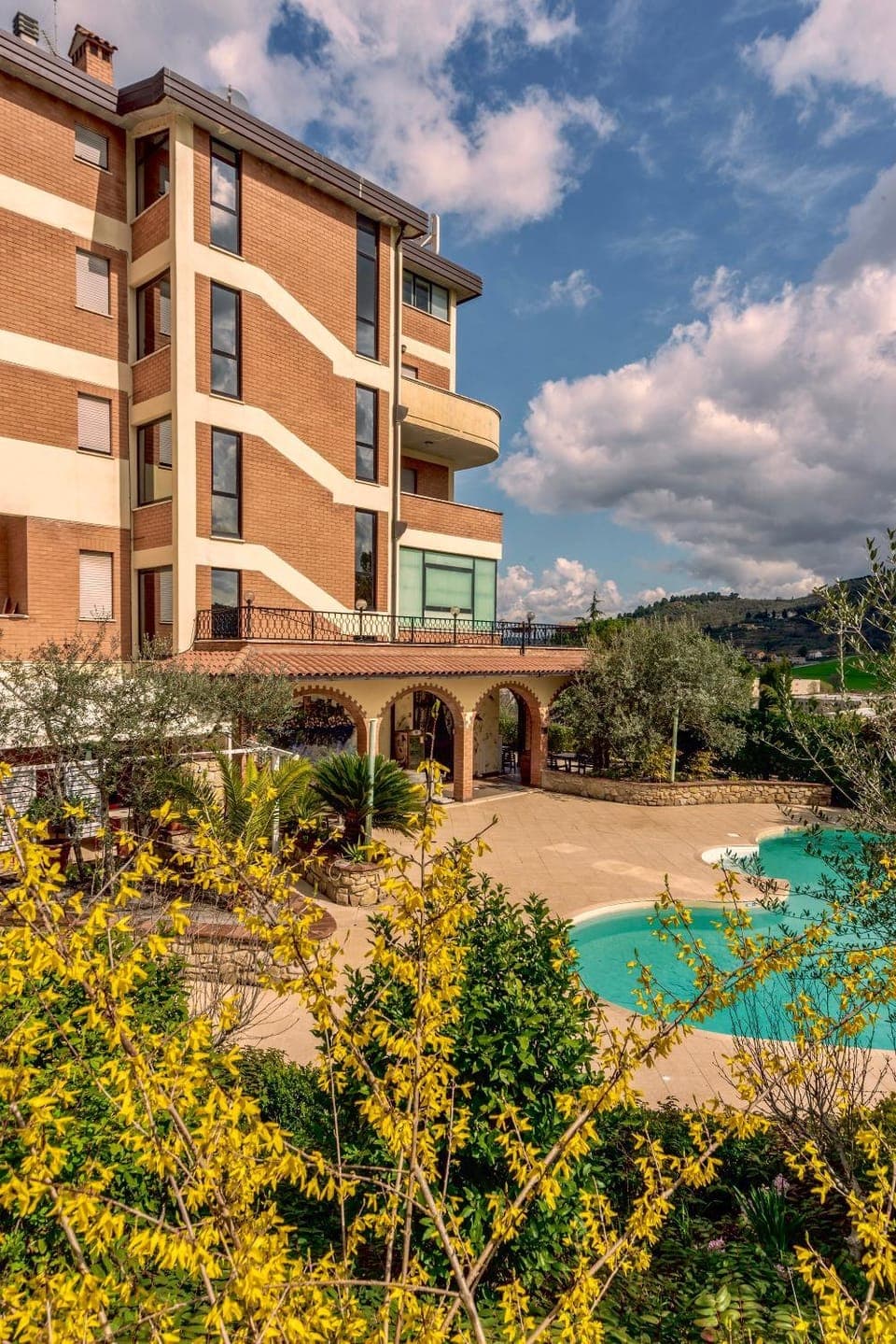 Property building, Day, Natural landscape, Garden, Garden view, Pool view, Swimming pool, sunbed