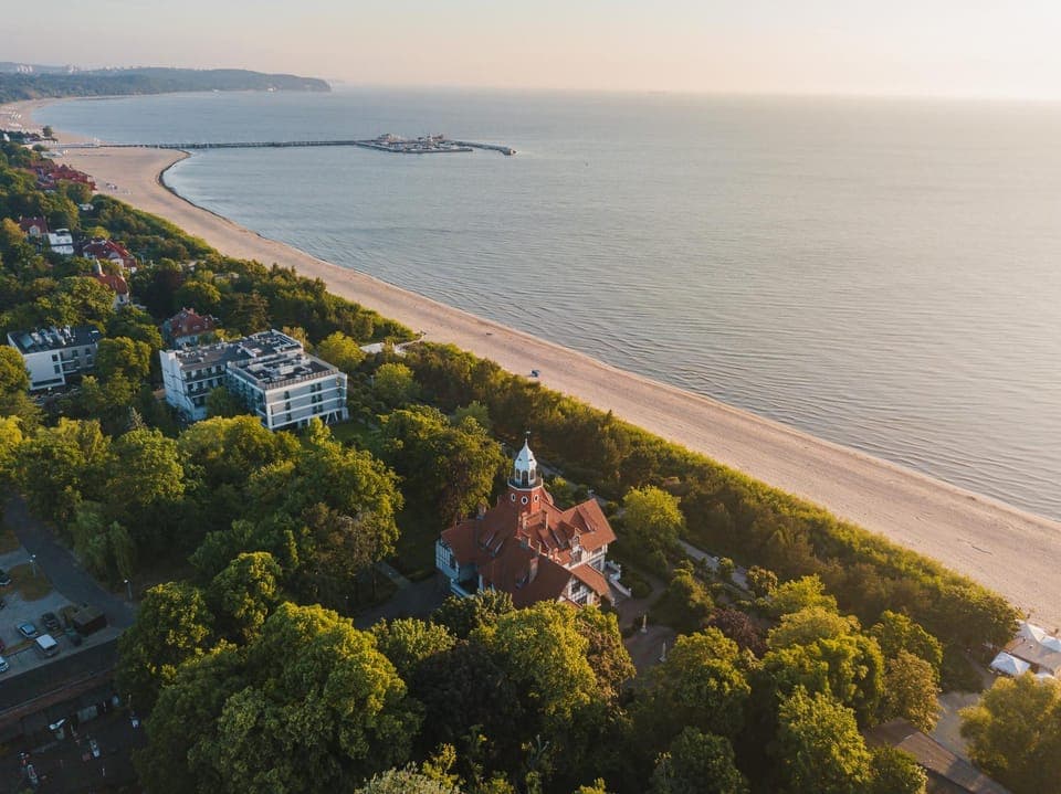Nearby landmark, Day, Natural landscape, Bird's eye view, Beach, City view, Sea view