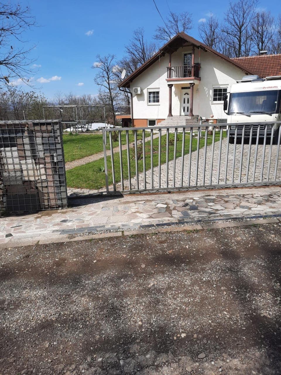 Property building, Day, Street view