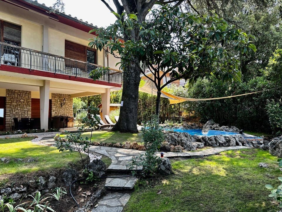 Property building, Garden, Garden view, Pool view, sunbed