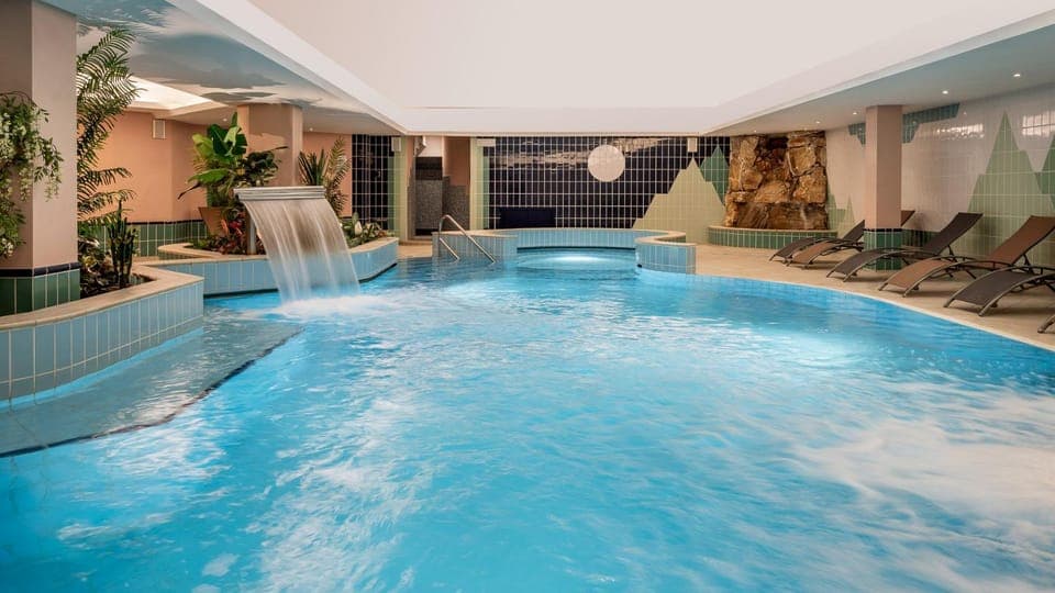 Pool view, Swimming pool