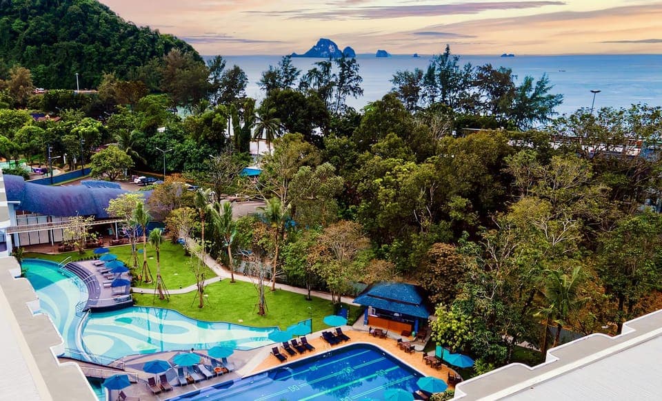 Mountain view, Pool view, Sea view, Swimming pool