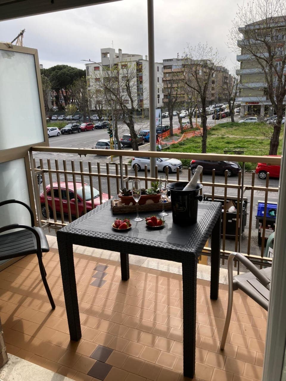 Balcony/Terrace, Location