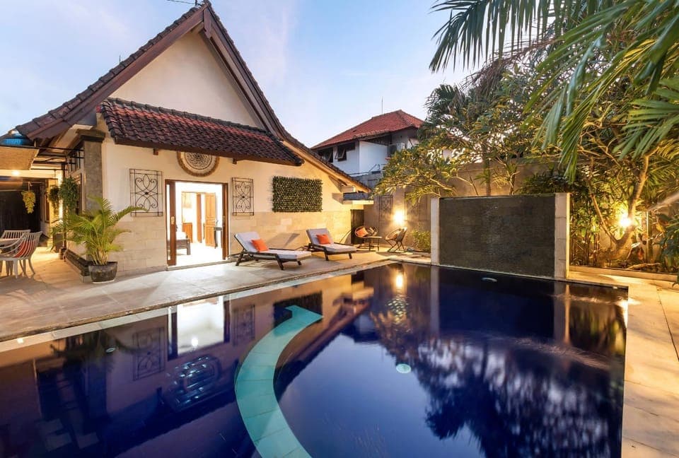 Property building, Swimming pool