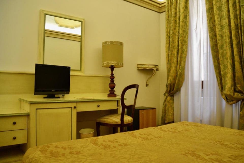 People, View (from property/room), Photo of the whole room, Bedroom