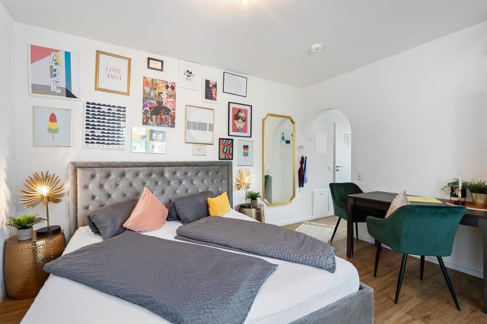 Bed, Photo of the whole room, Bedroom