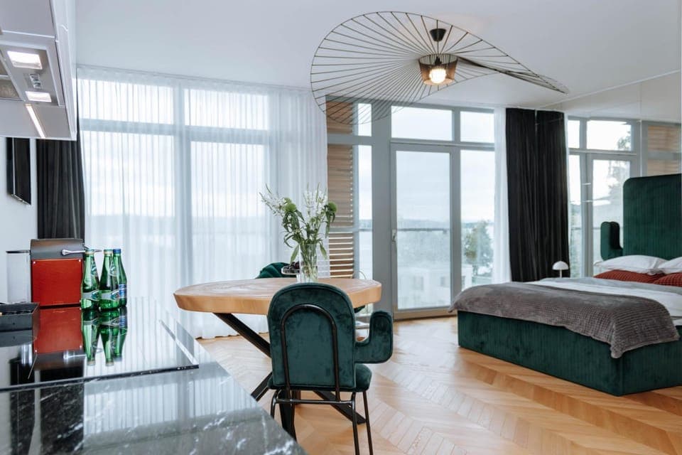 Bed, Living room, Other, Photo of the whole room, Seating area, Bedroom