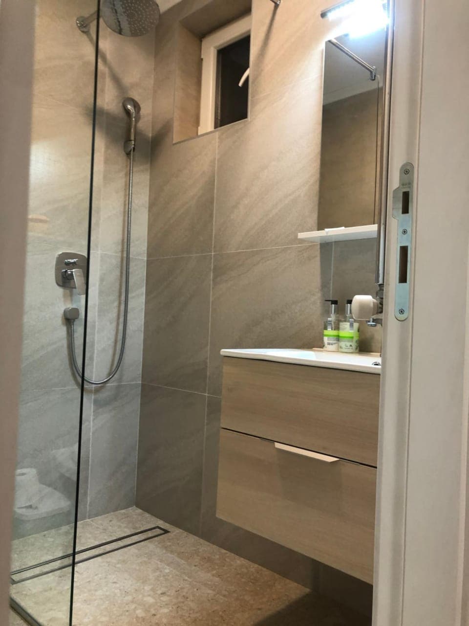 Shower, Bathroom
