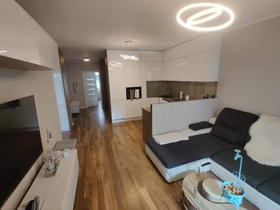 Bed, Garden, TV and multimedia, Kitchen or kitchenette, Living room, Seating area