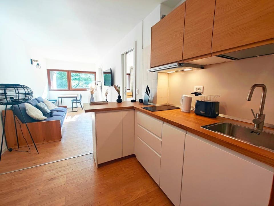 Living room, kitchen