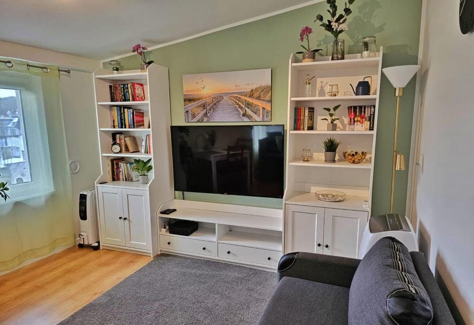 Living room, Photo of the whole room