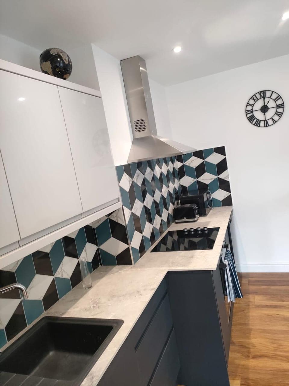 Kitchen or kitchenette, pet friendly, stove