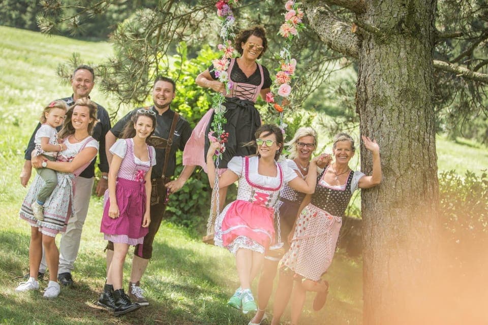 Day, group of guests