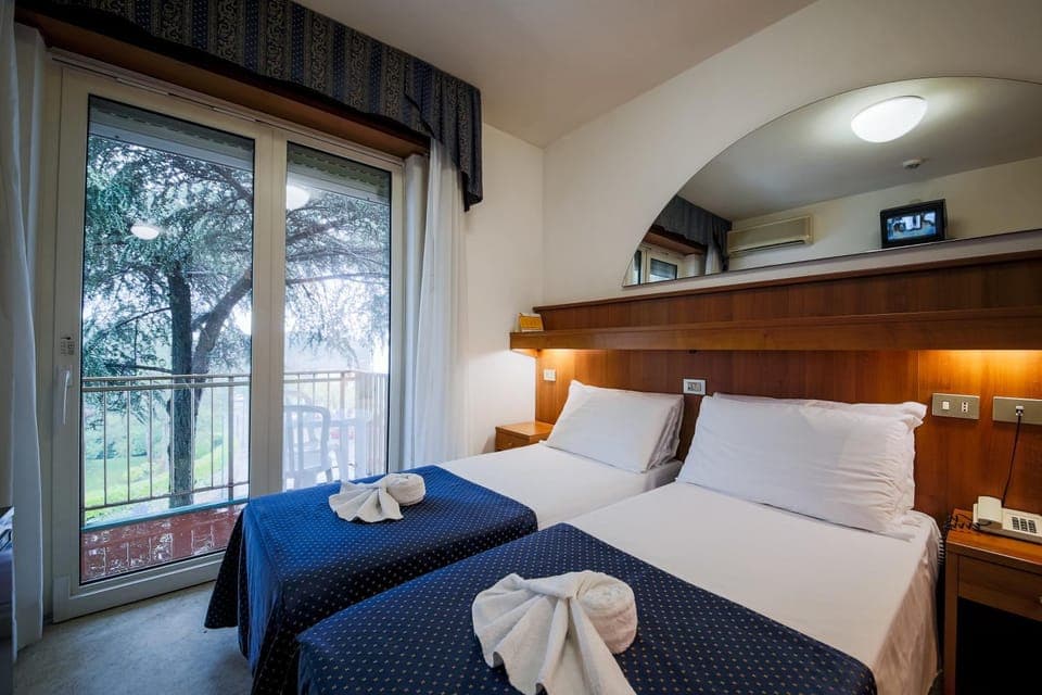 Photo of the whole room, Bedroom, towels