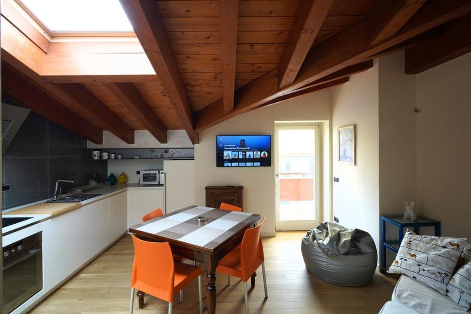 Kitchen or kitchenette, Living room, Dining area