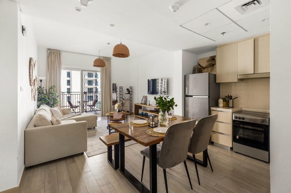 Living room, Dining area