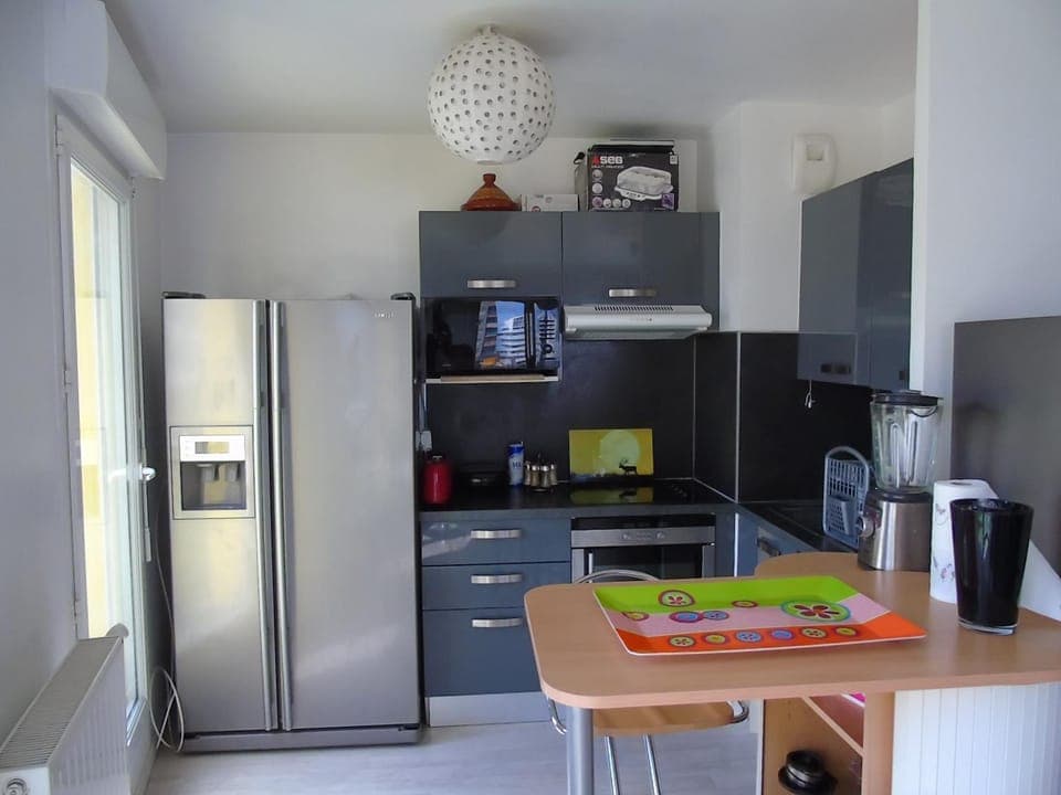 Kitchen or kitchenette, Dining area, Communal kitchen, kitchen