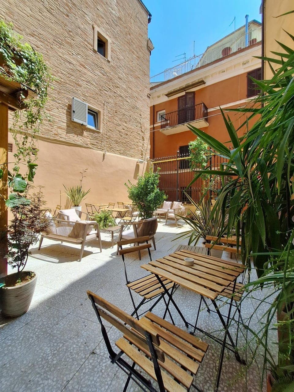 Property building, Patio, Day