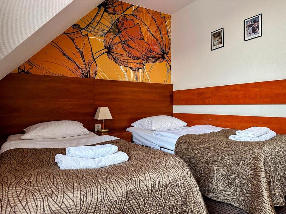 Bed, Photo of the whole room, Bedroom, towels