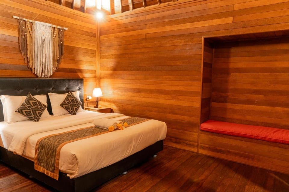 Property building, Bed, Photo of the whole room, Bedroom