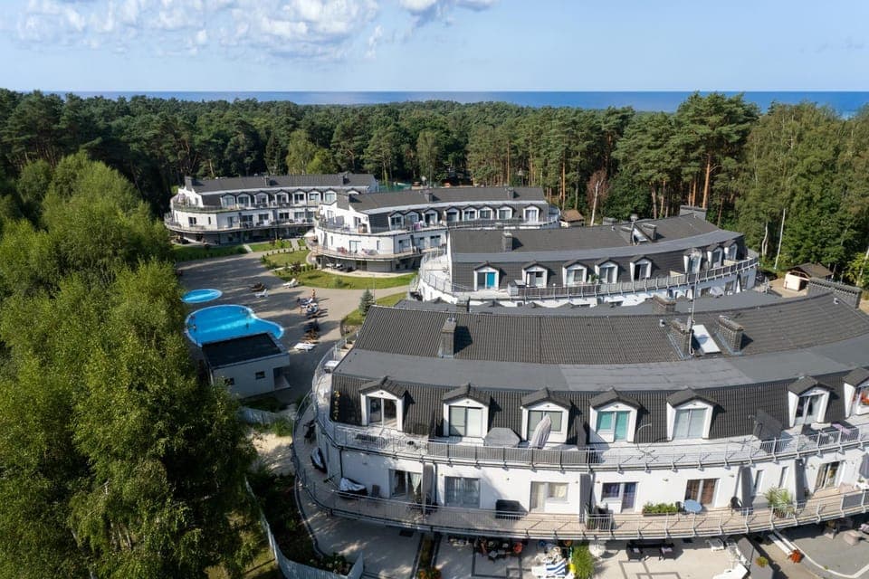 Property building, Swimming pool