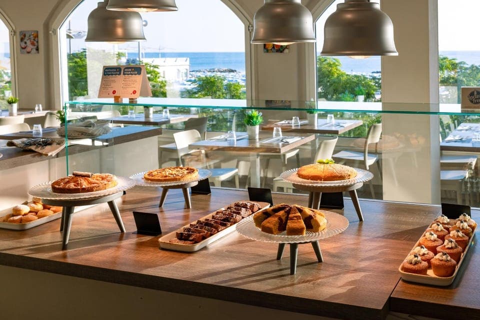 Breakfast, Buffet breakfast