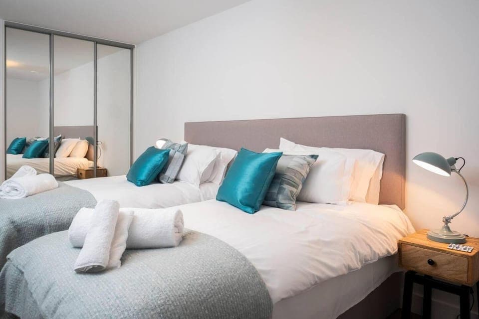 Bed, Photo of the whole room, Bedroom, furniture