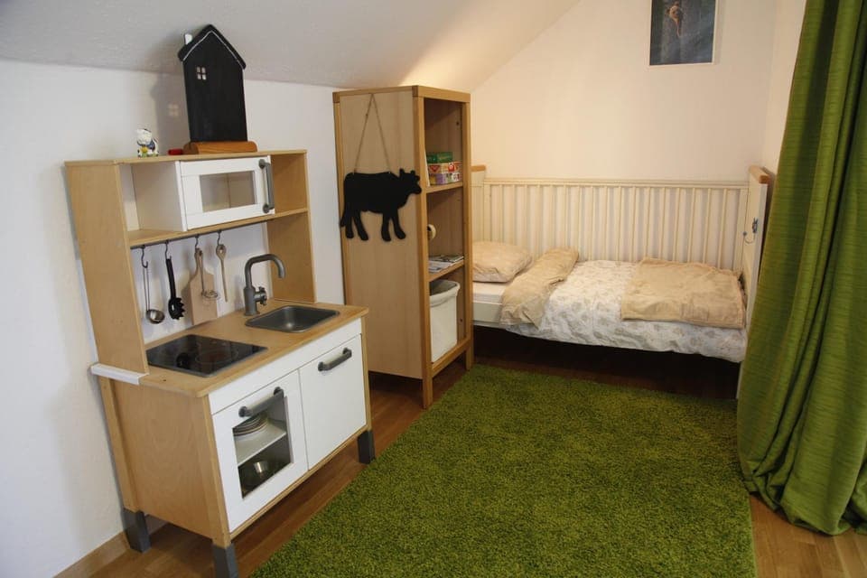 Living room, children